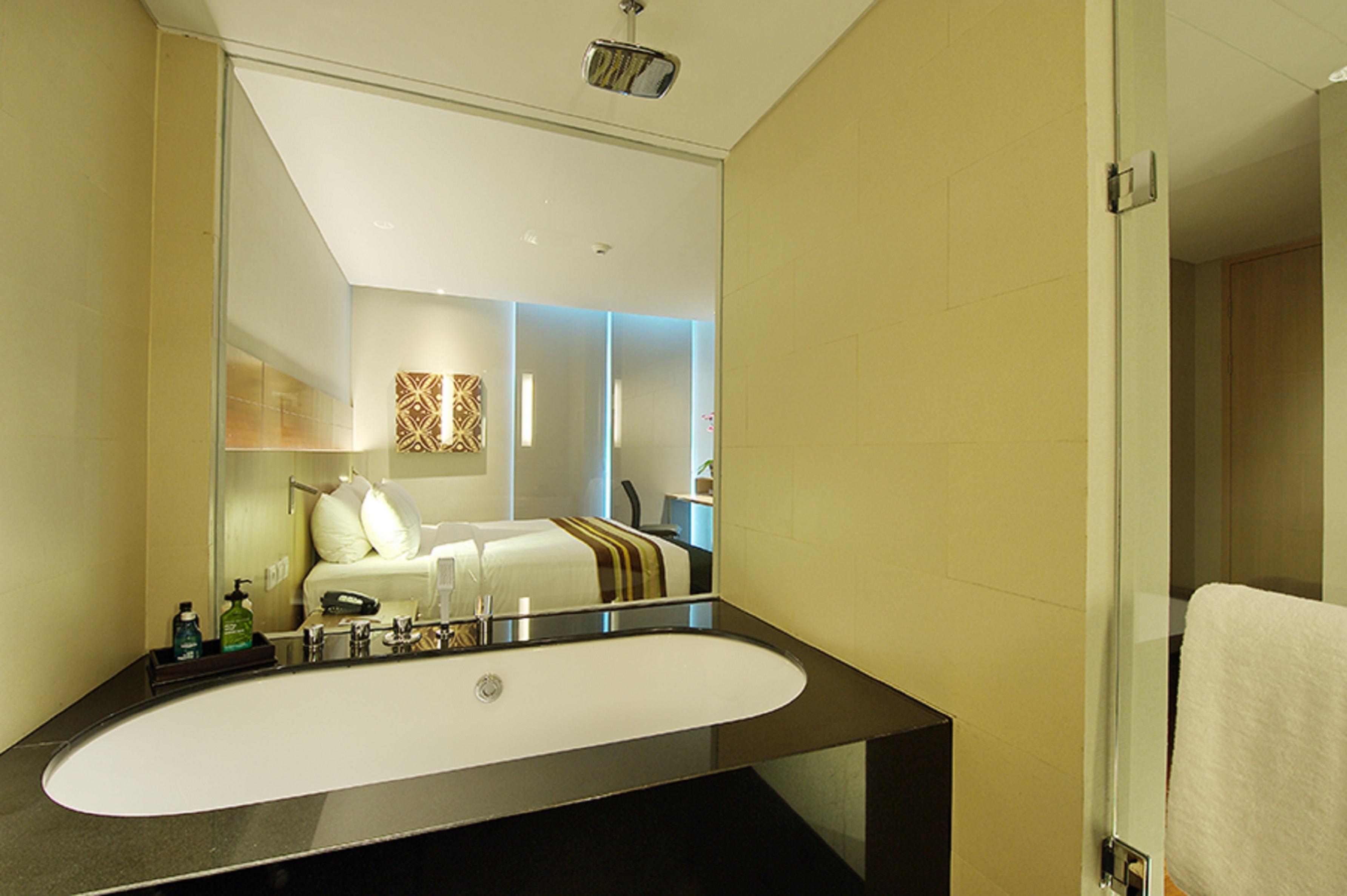 Ra Premiere Simatupang Hotel Cilandak  Eksteriør billede