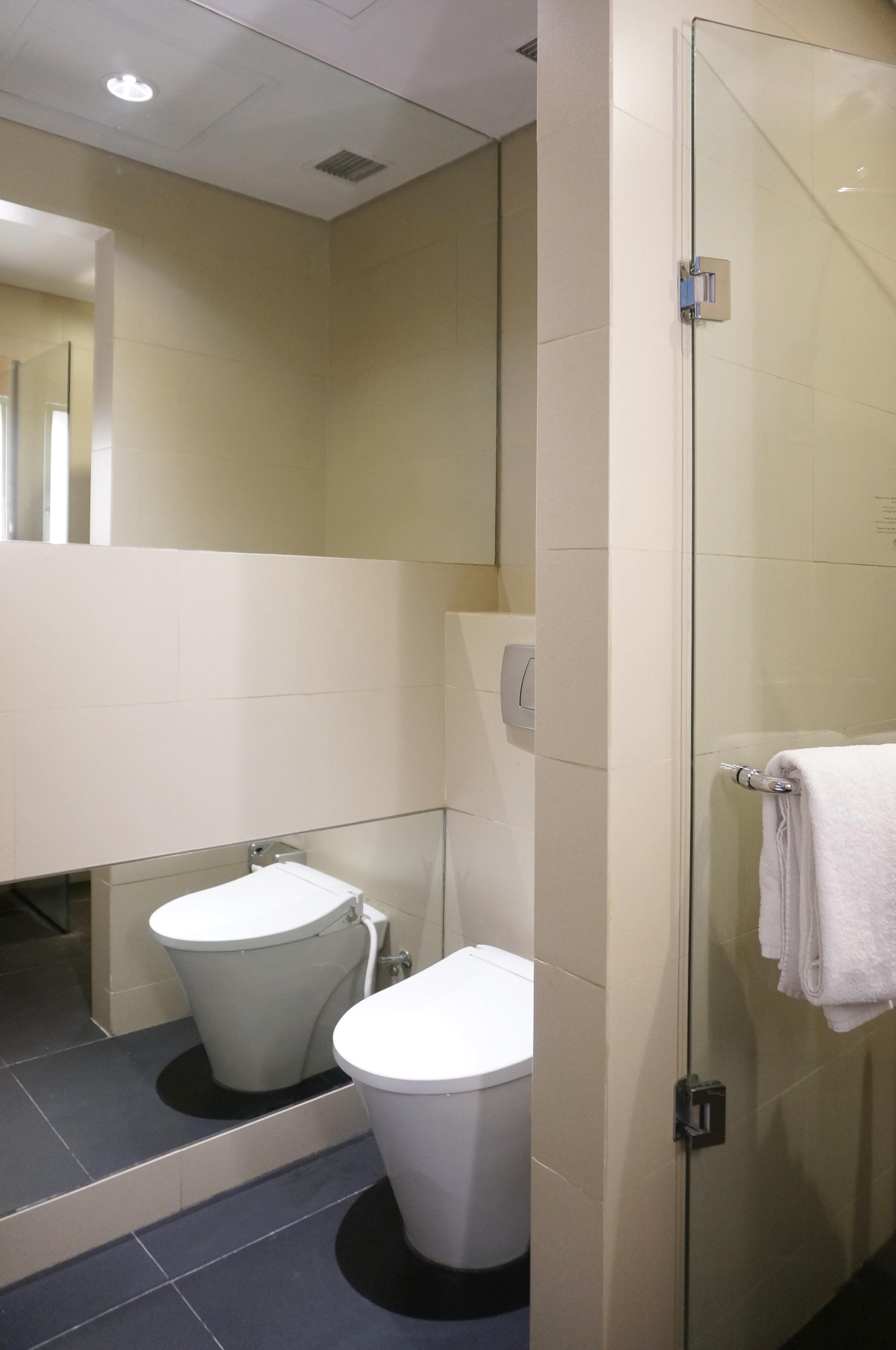 Ra Premiere Simatupang Hotel Cilandak  Eksteriør billede